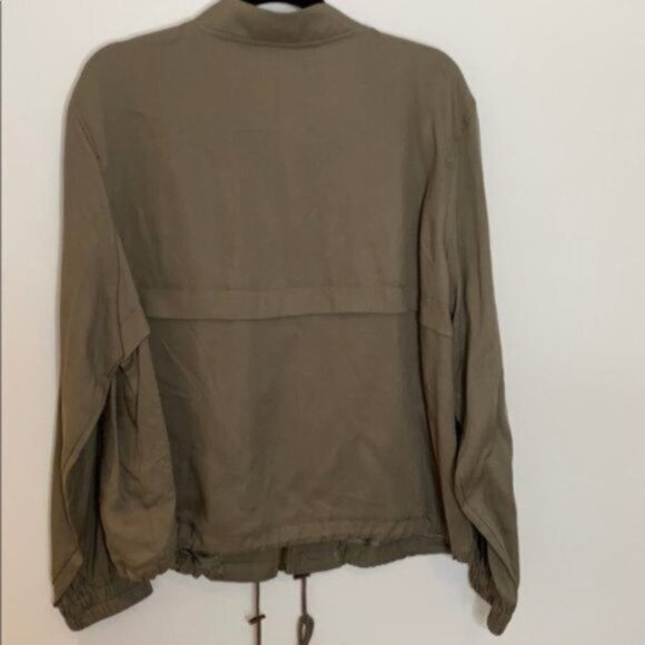 Addition Elle Women Dusty Green Solid Cropped Bomber Jacket Plus Size 2X - Picture 10 of 12